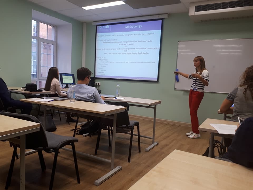 Anna Bykova presented the preliminary results of research at International BRICS Global Business & Innovation Conference